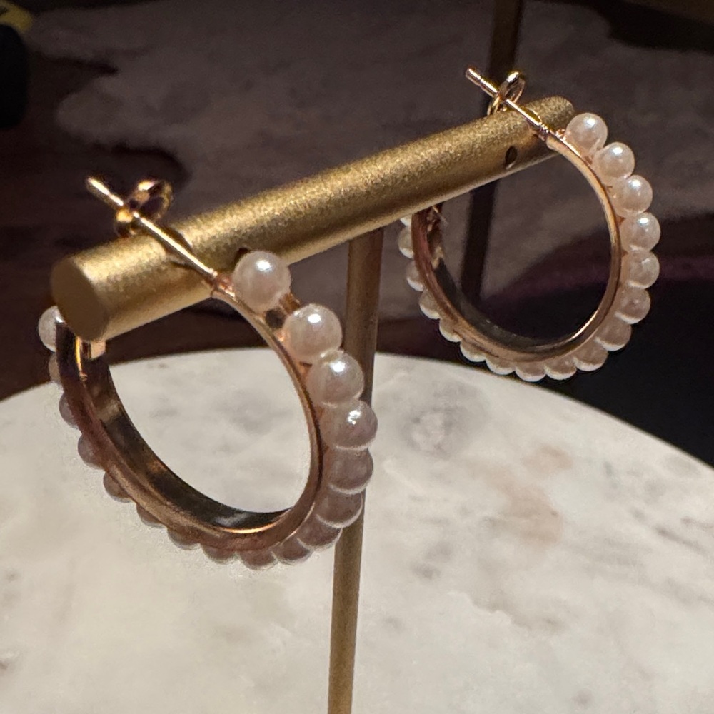 Elegant Gold & Pearl Hoop Earrings 1” Omega Back French Clip Dainty Jewelry - Picture 3 of 11